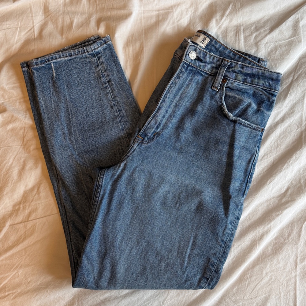 A&F Mom High Rise Curve Love